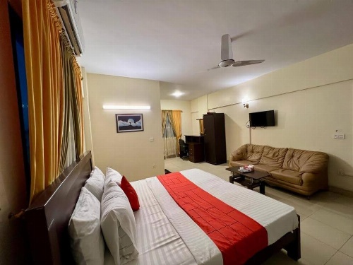 Hotel Rooms DHA image 5